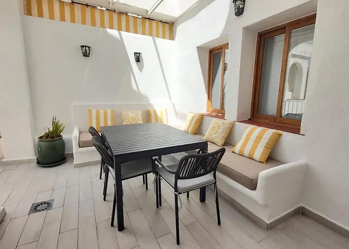 Del Parque Flats Le Village Marbella Golf